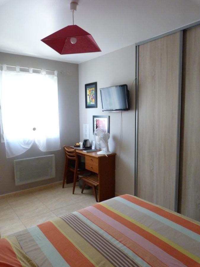 Chez Patrick Roujan Bed & Breakfast ภายนอก รูปภาพ