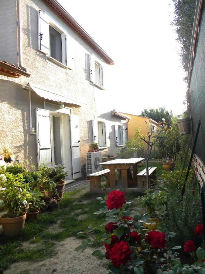Chez Patrick Roujan Bed & Breakfast ภายนอก รูปภาพ