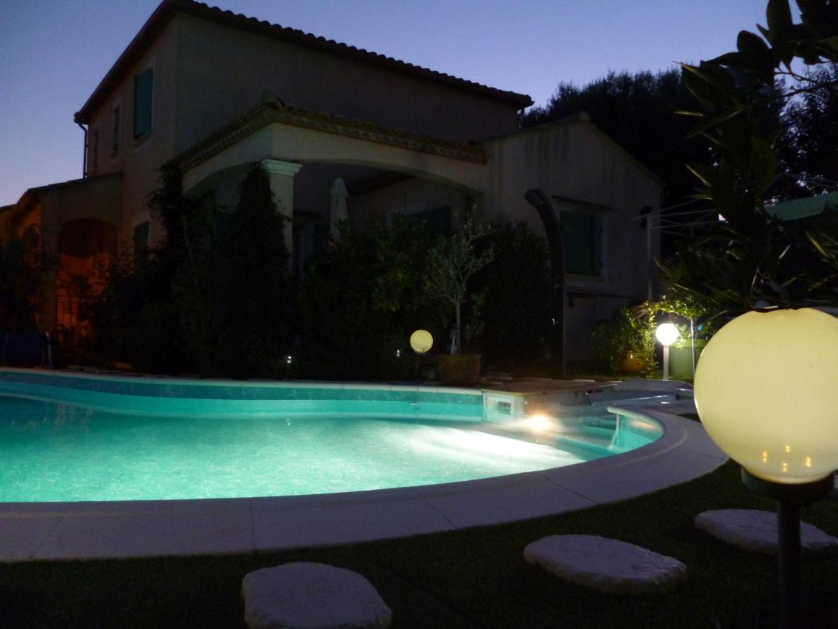 Chez Patrick Roujan Bed & Breakfast ภายนอก รูปภาพ